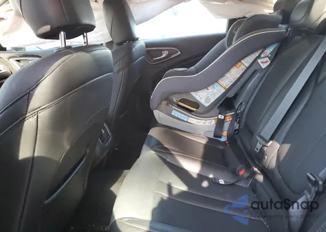 2015 Chrysler 200 C из США, поврежденный, VIN 1C3CCCEG4FN624329